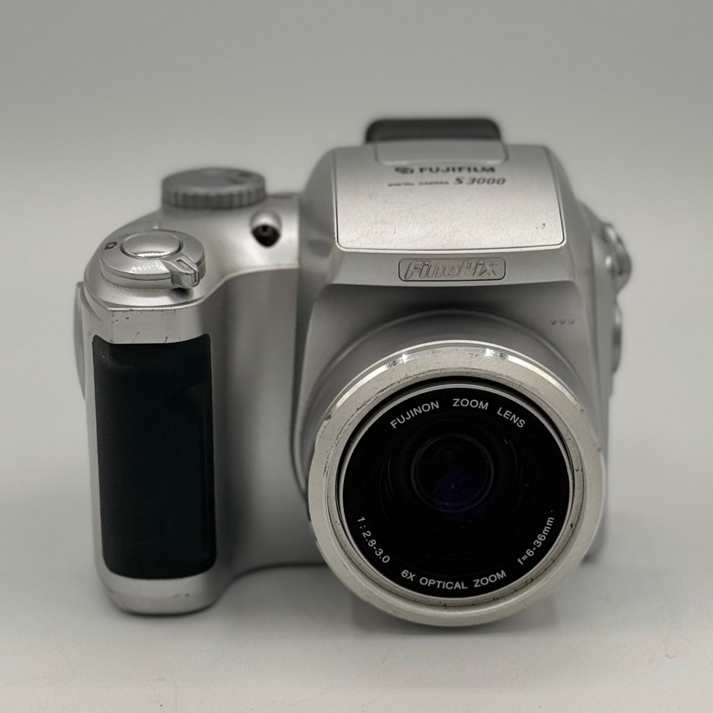 Fujifilm FinePix S3000 Digital Camera Silver 3.2MP 6x Optical Zoom Fujinon Lens